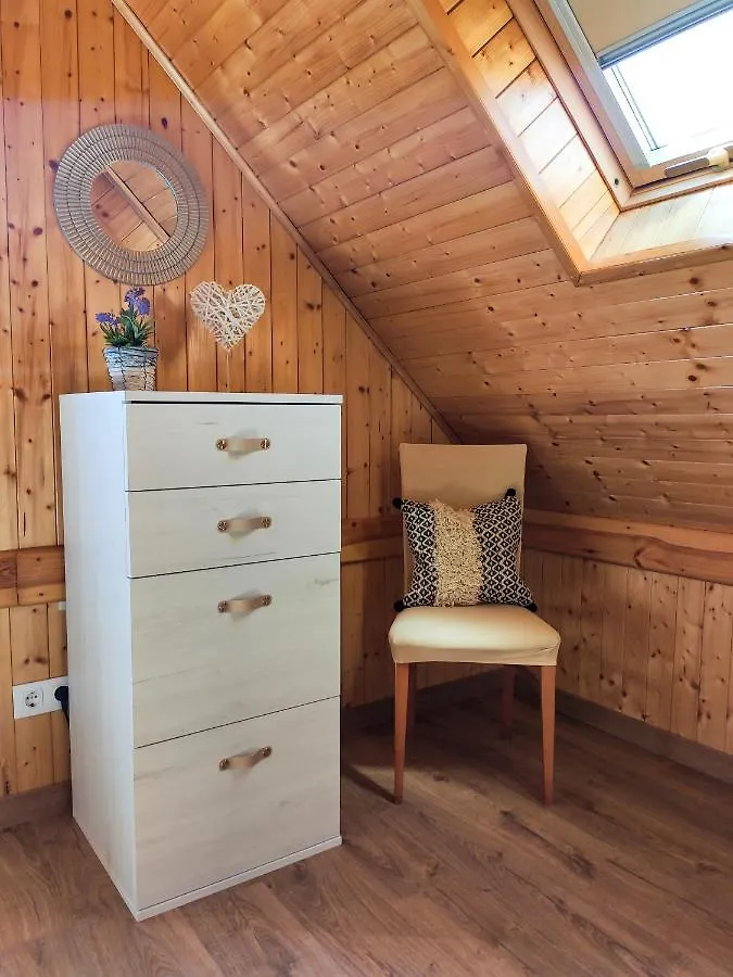 Ferienhaus Villa Casita De Madera Gerona